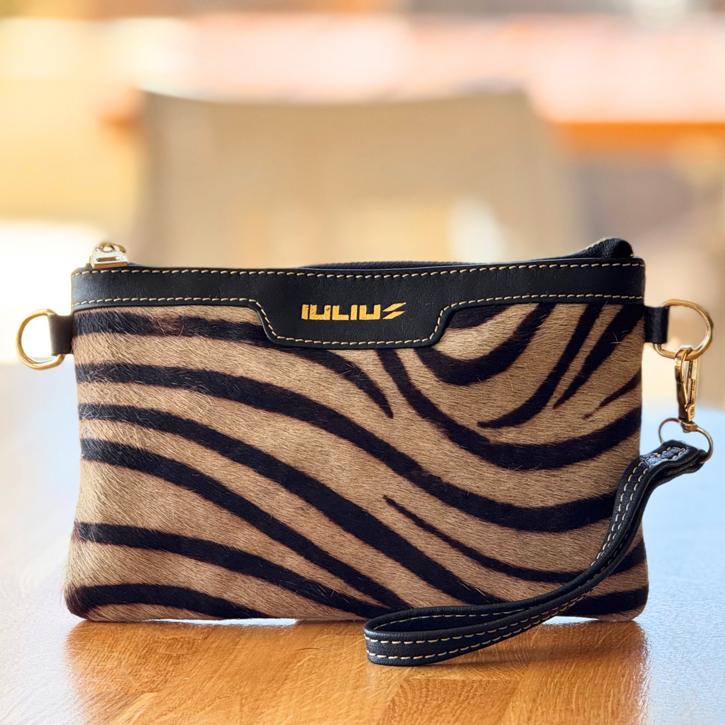 Purse de Cuero con Estampado Cebra