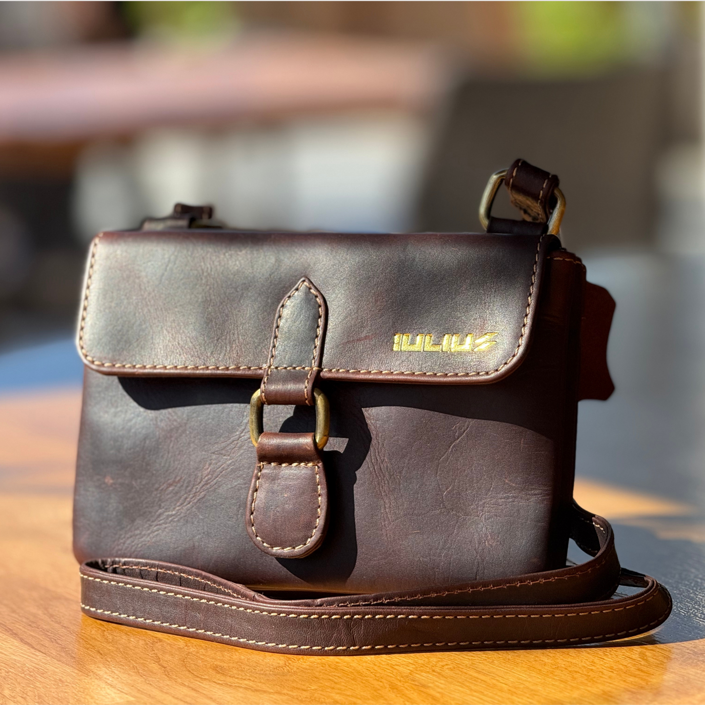 Mini Bolso Retro de Cuero