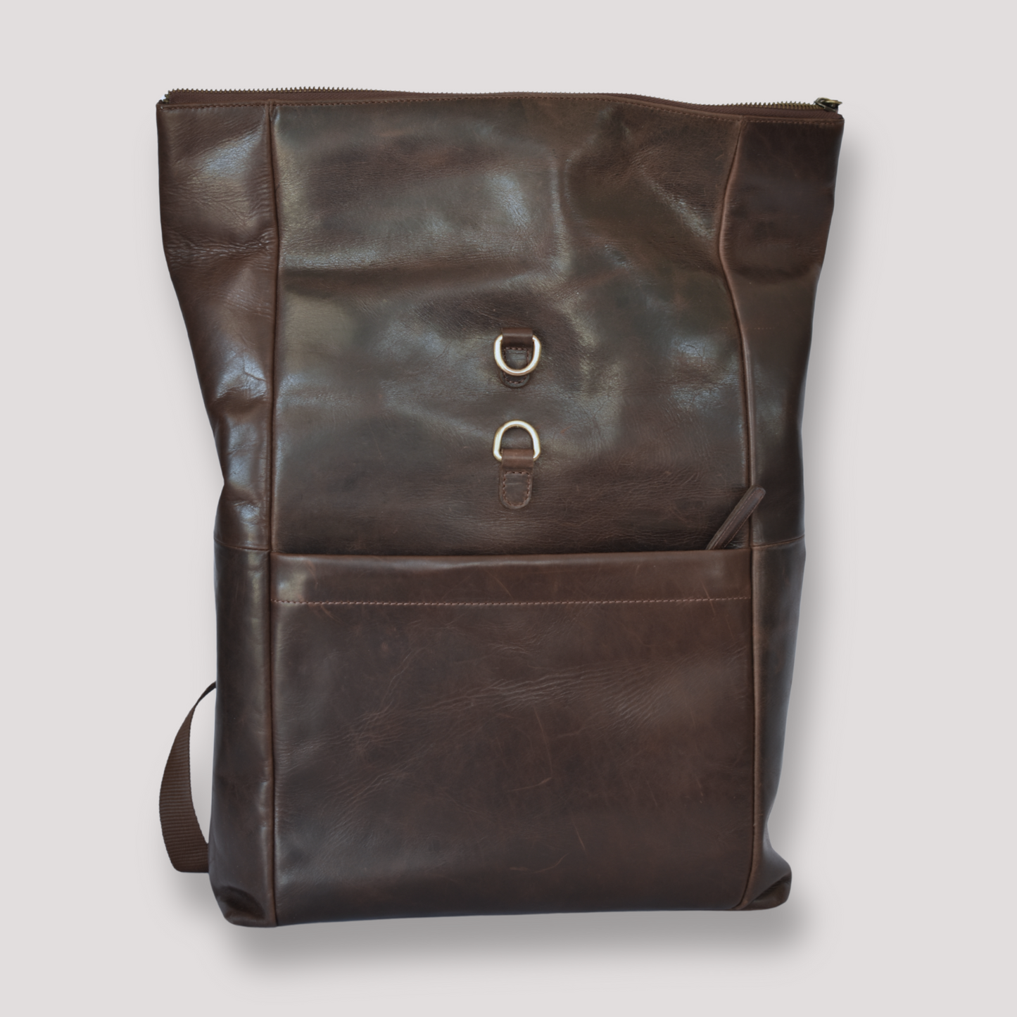 Roll-Top Leather Backpack – Marrón Oscuro
