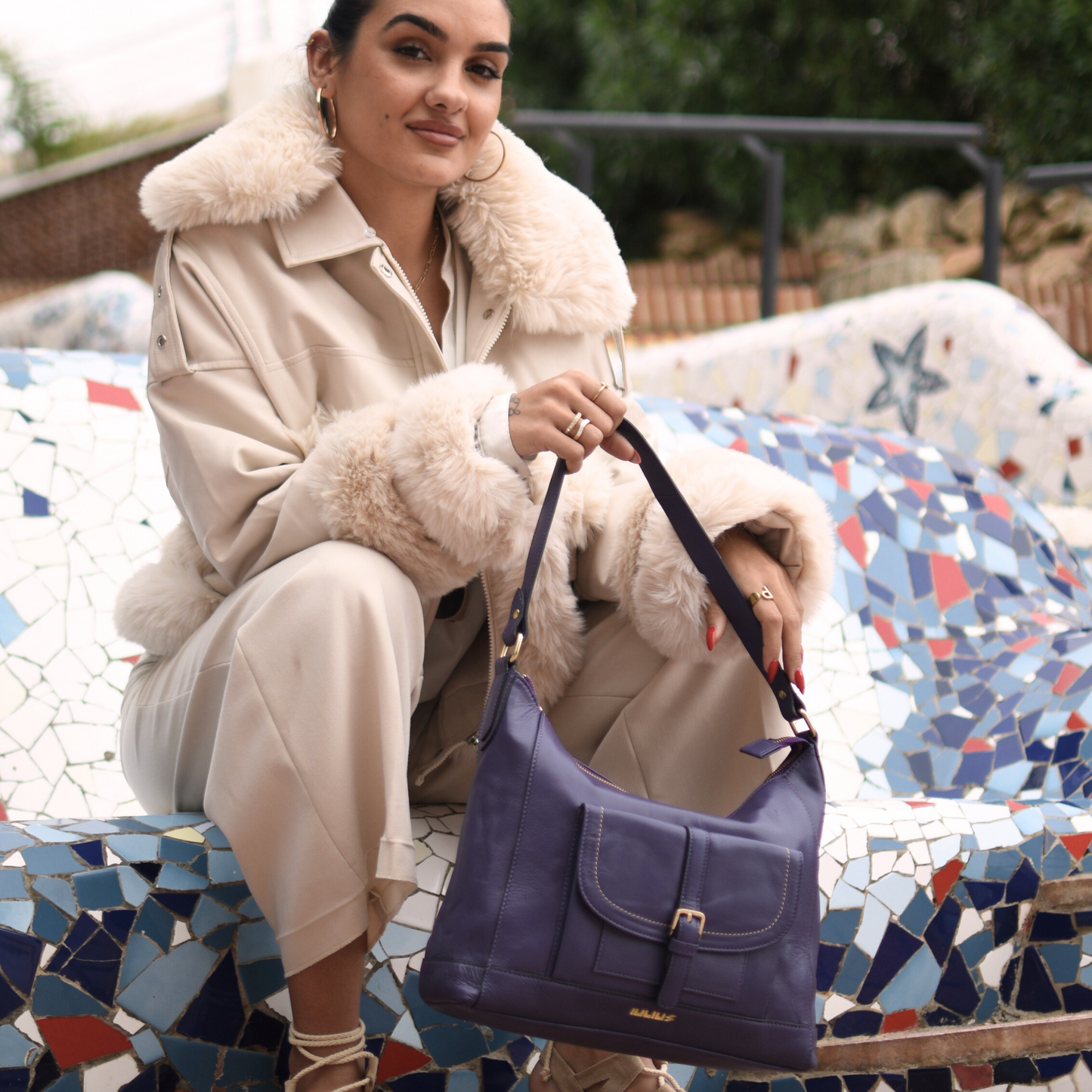 Bolso de Hombro de Cuero Morado – Elegante y Funcional – IULIUS