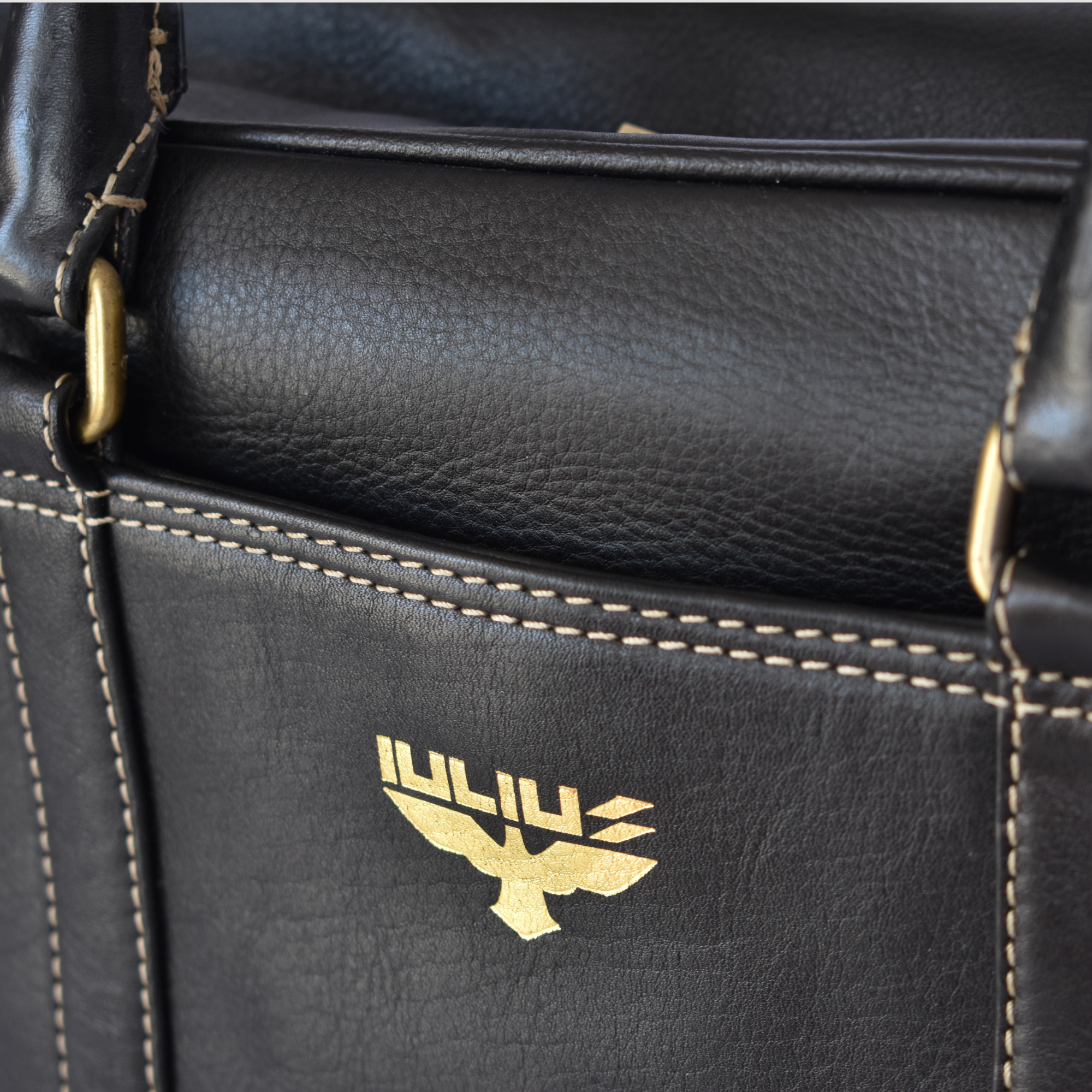 Cuero Top Grain: la esencia de lo auténtico